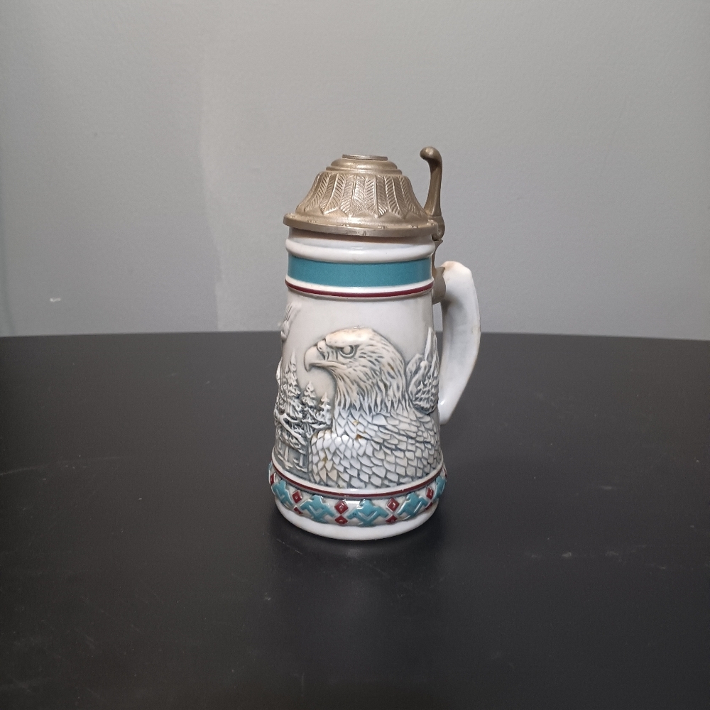 Vintage 1990 Avon Endangered Species: The Bald Eagle‎ Ceramic Stein